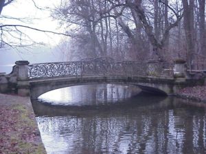 Bridge at Schlosspark Nymphenburg, Munich, image published by author Rufus46 under GNU Free Documentation License